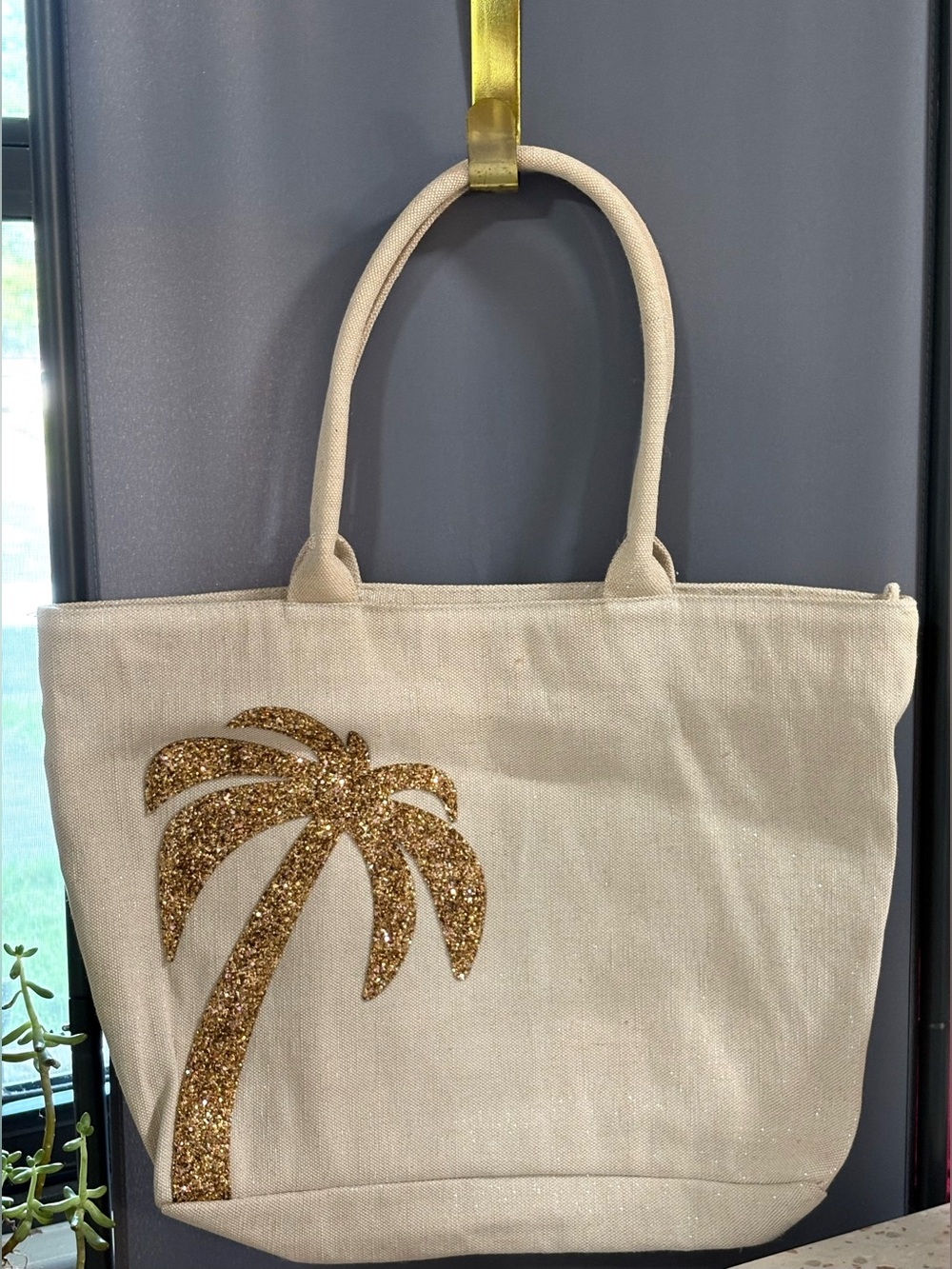 Bath & Body Works Ecru Canvas
Tote Bag with Gold Glitter Palm
Tree 🌴, Large - Picture 4 of 17